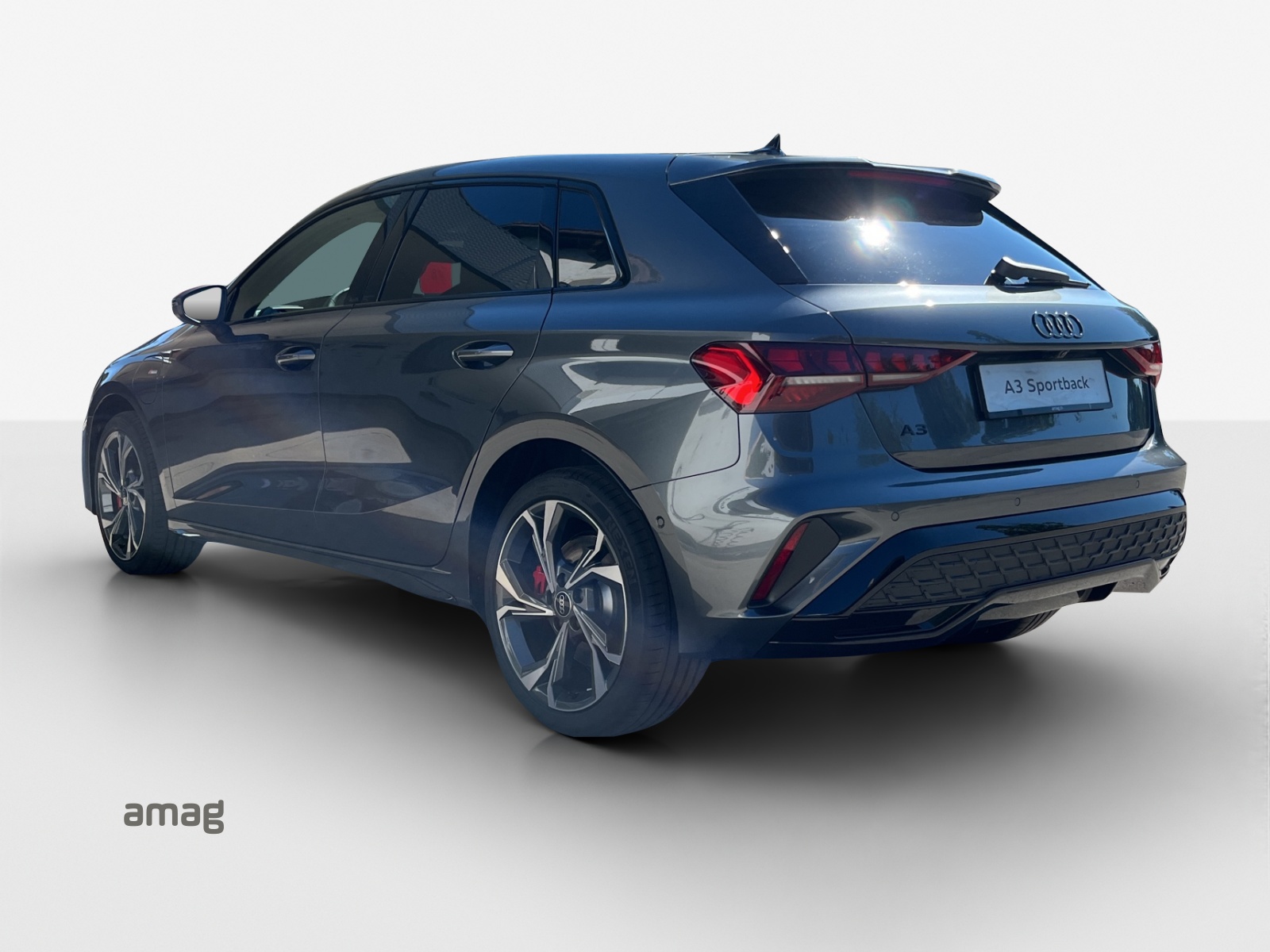 AUDI A3 Sportback TFSI e 200 kW S line Attraction S tronic-image-2