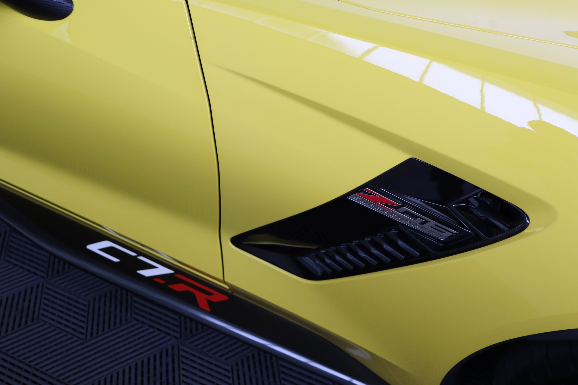 CHEVROLET Corvette Coupé Z06 3LZ Automatic-image-5