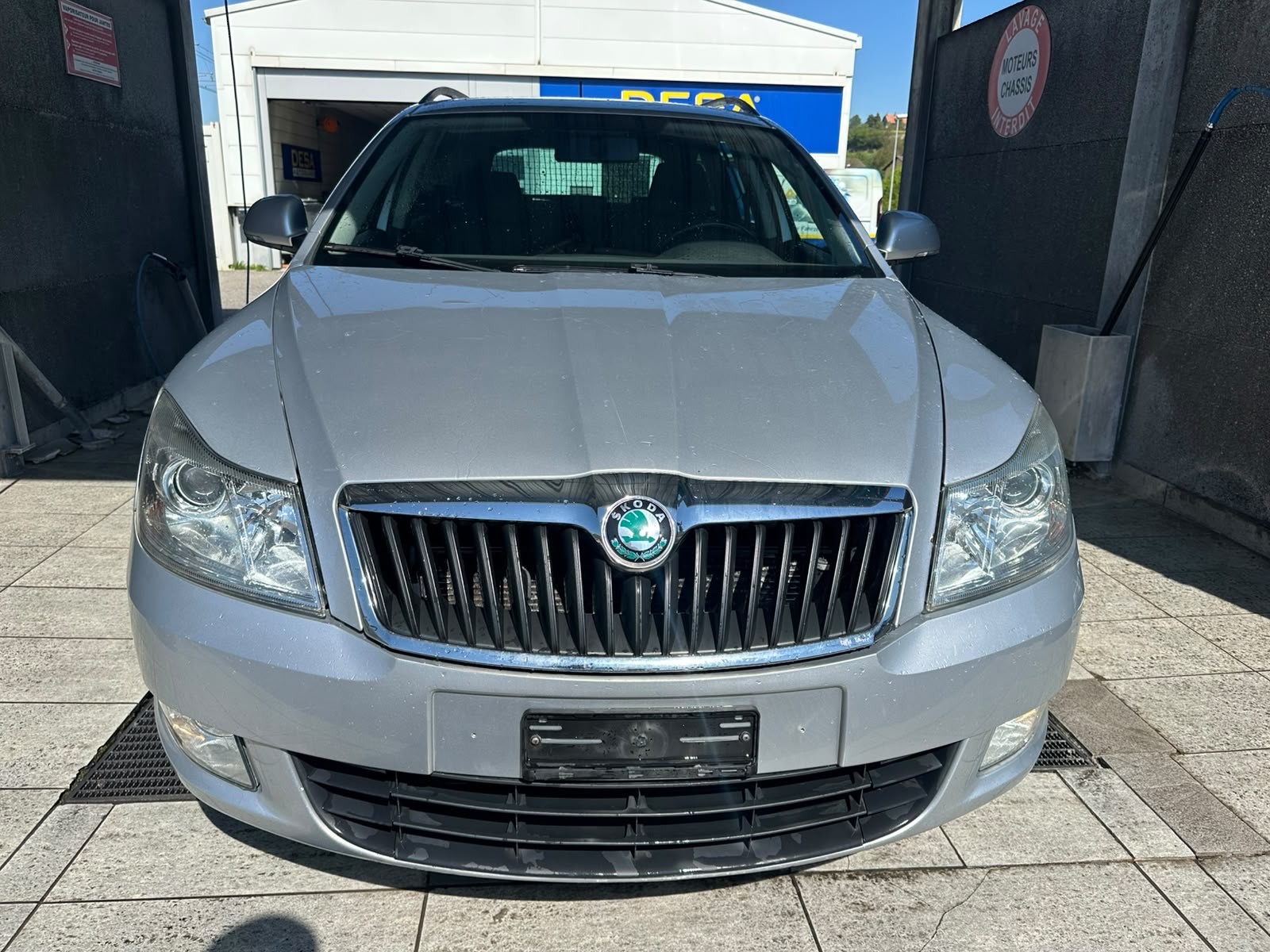 SKODA Octavia Combi 2.0 TDI Elegance 4x4-image-1