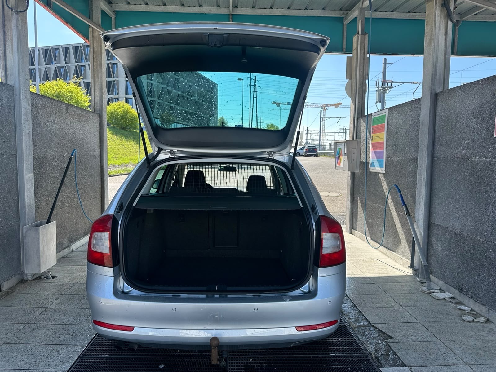 SKODA Octavia Combi 2.0 TDI Elegance 4x4-image-4