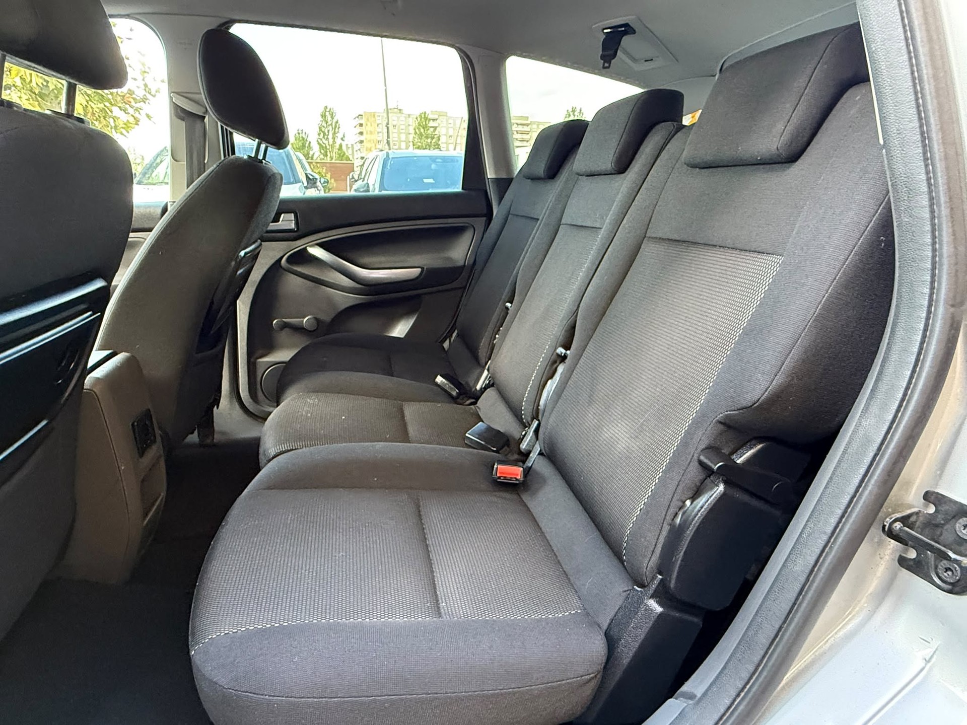 FORD C-Max 1.8 16V Carving-image-11