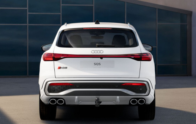 AUDI SQ5 TFSI quattro S-tronic-image-3
