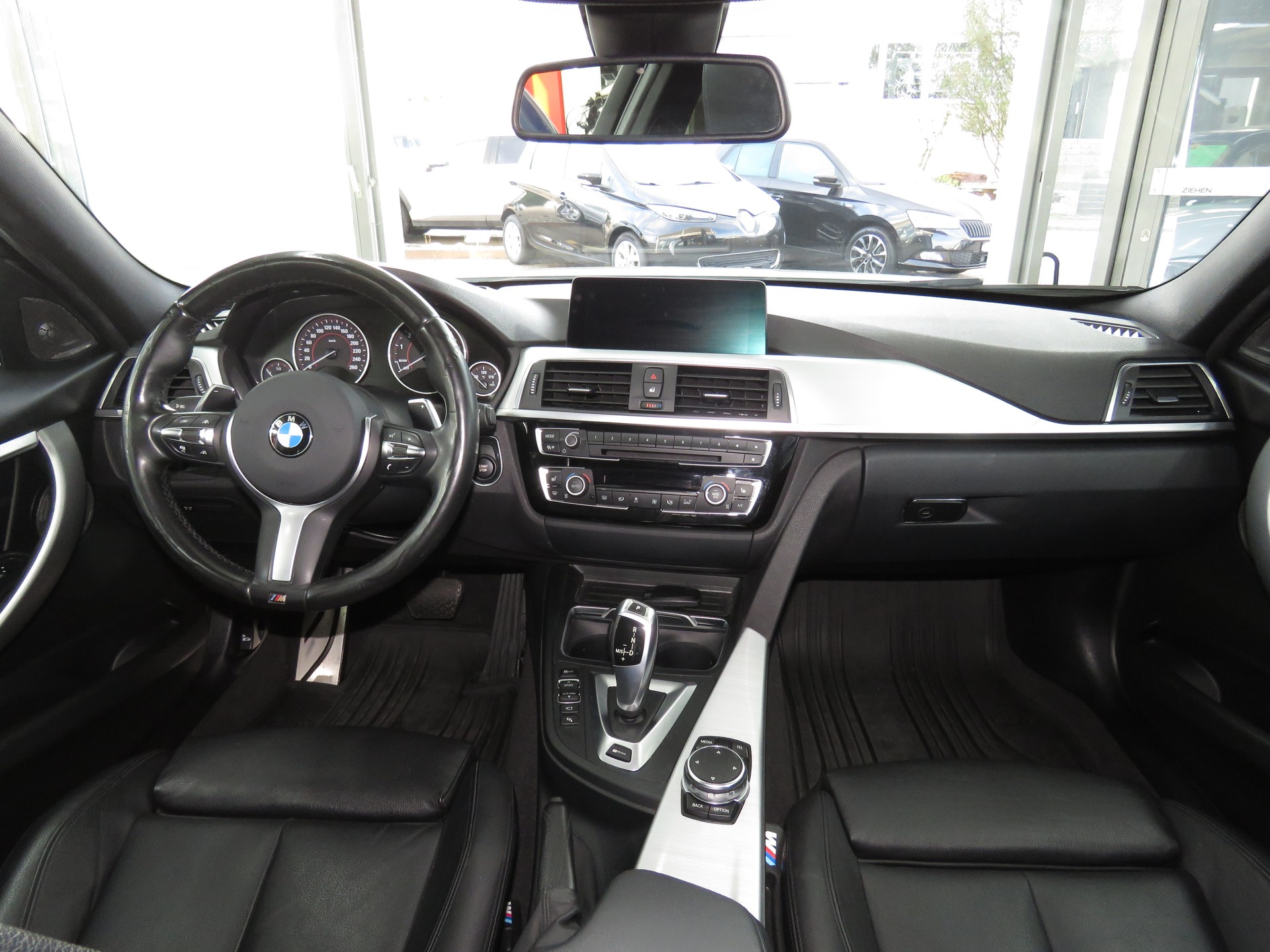 BMW 330e iPerformance M Sport Steptronic-image-12