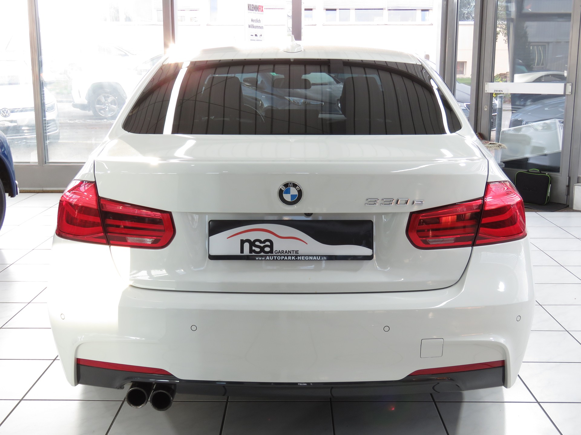 BMW 330e iPerformance M Sport Steptronic-image-4