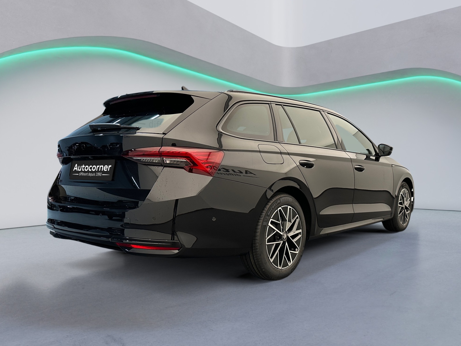 SKODA Octavia Combi 1.5 TSI mHEV DSG Dynamic-image-4