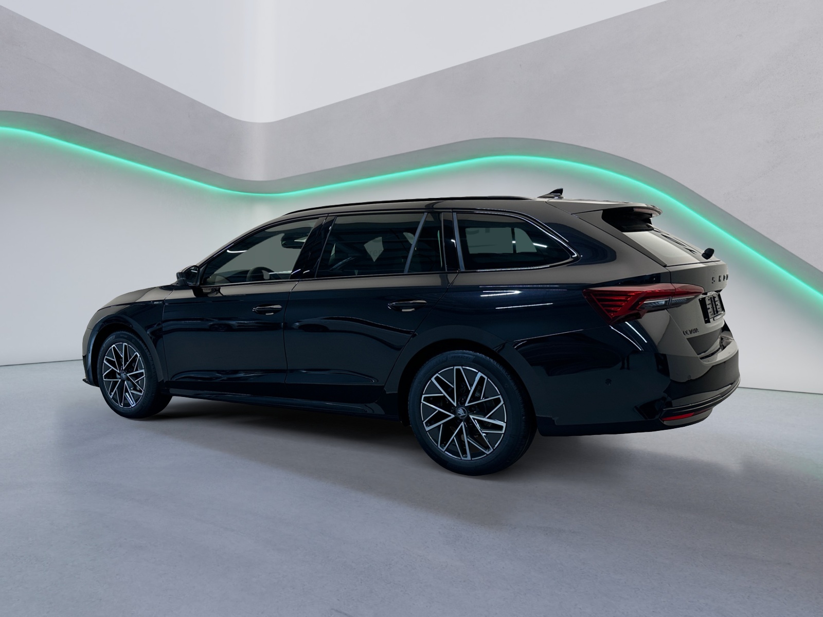 SKODA Octavia Combi 1.5 TSI mHEV DSG Dynamic-showroom-element-2