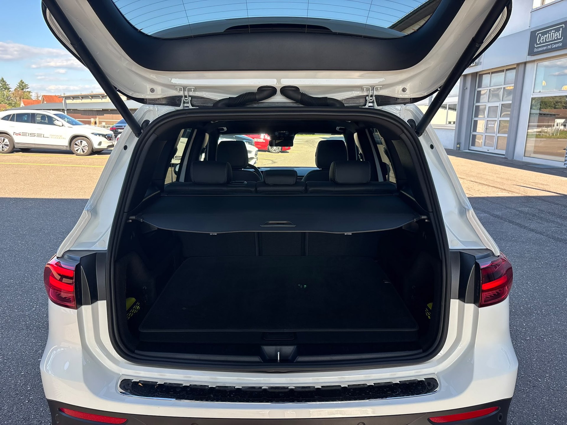 MERCEDES-BENZ GLB 250 AMG-Line 4Matic-image-14
