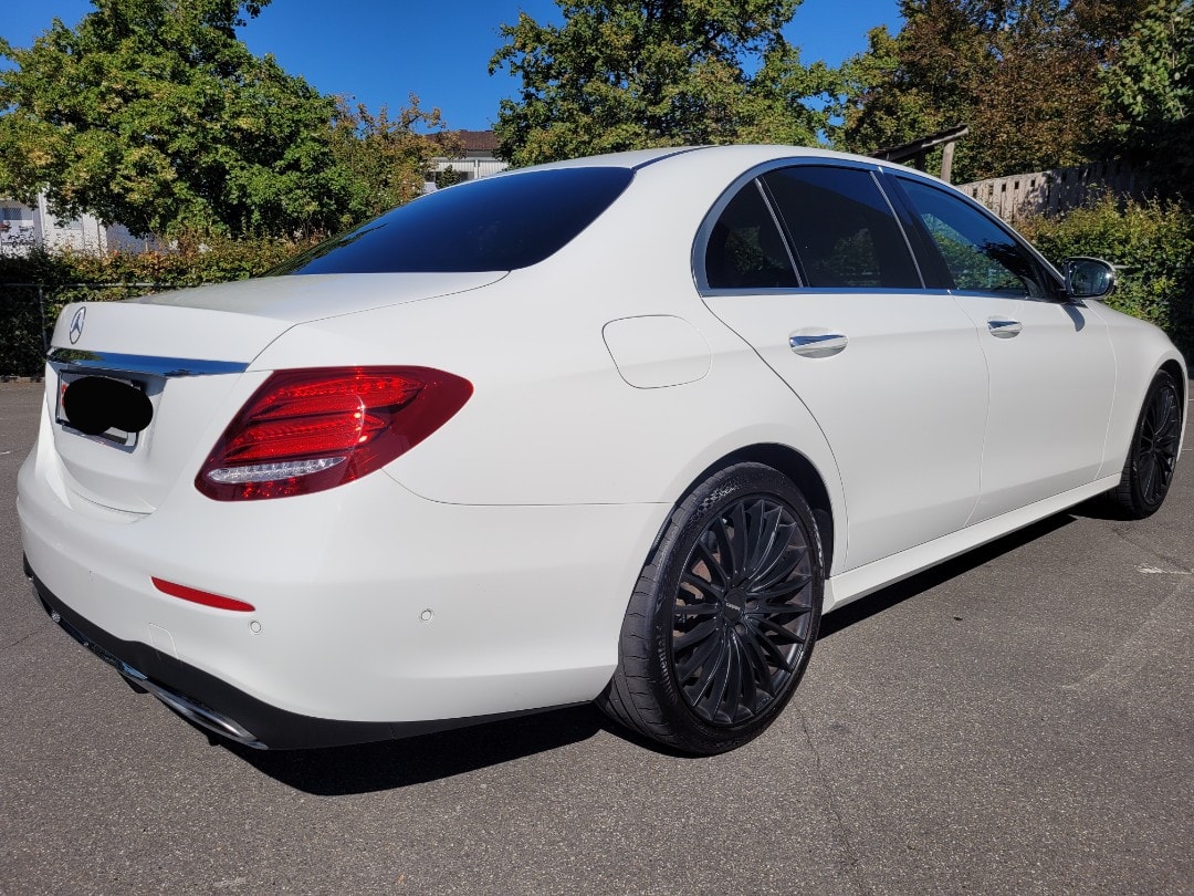 MERCEDES-BENZ E 450 AMG Line 4matic-image-2