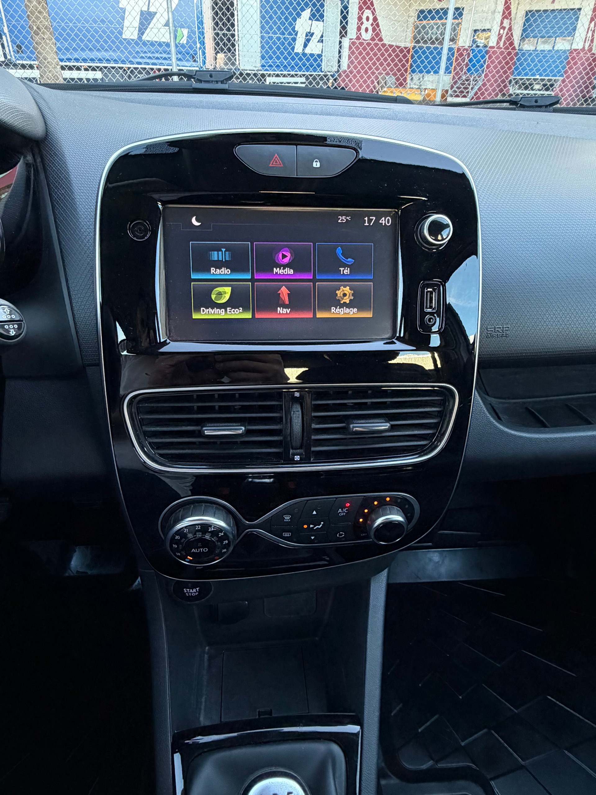 RENAULT Clio Grandtour 1.5 dCi Business Line-image-12