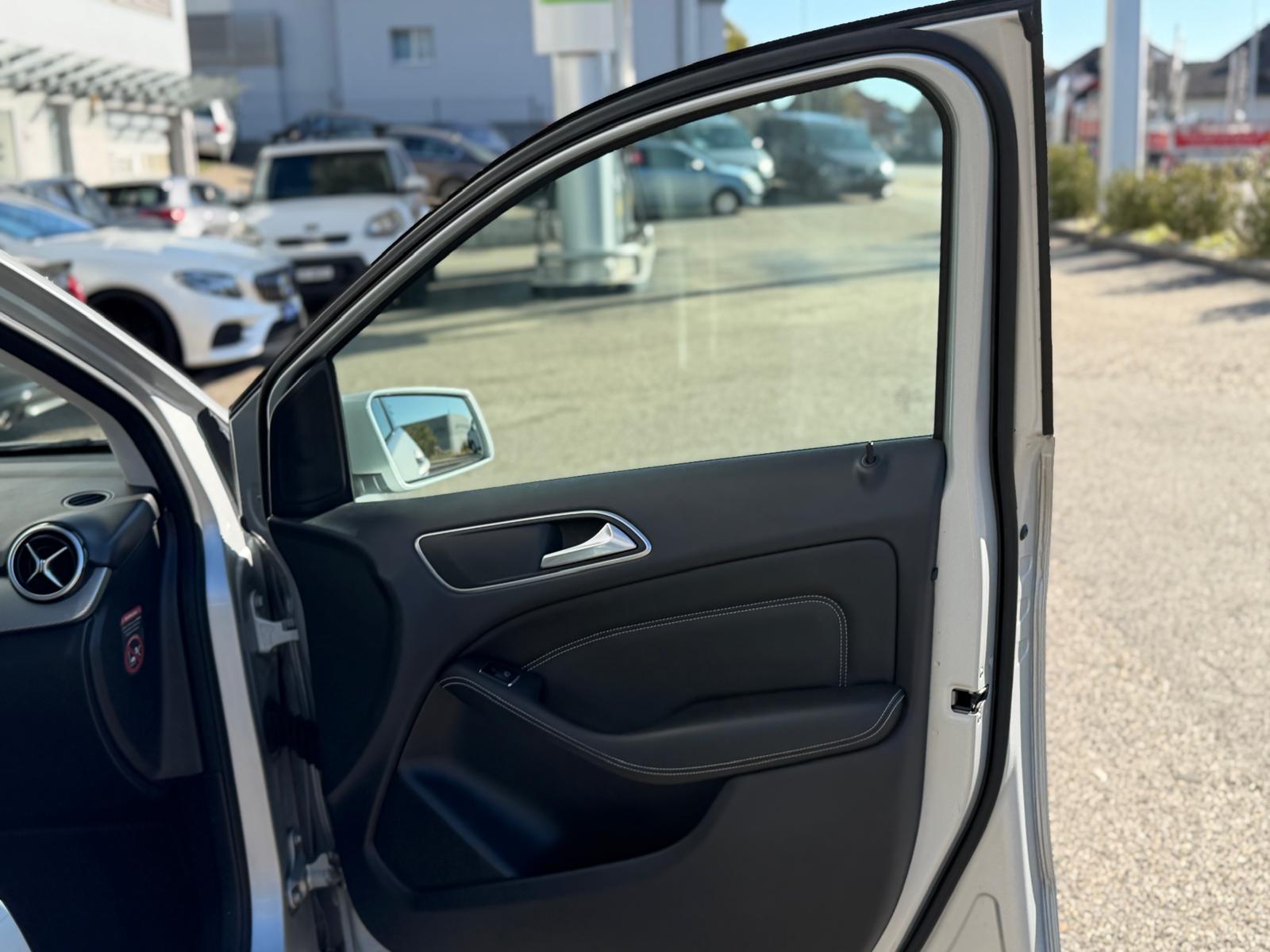 MERCEDES-BENZ B 200 CDI Urban 7G-DCT-image-10