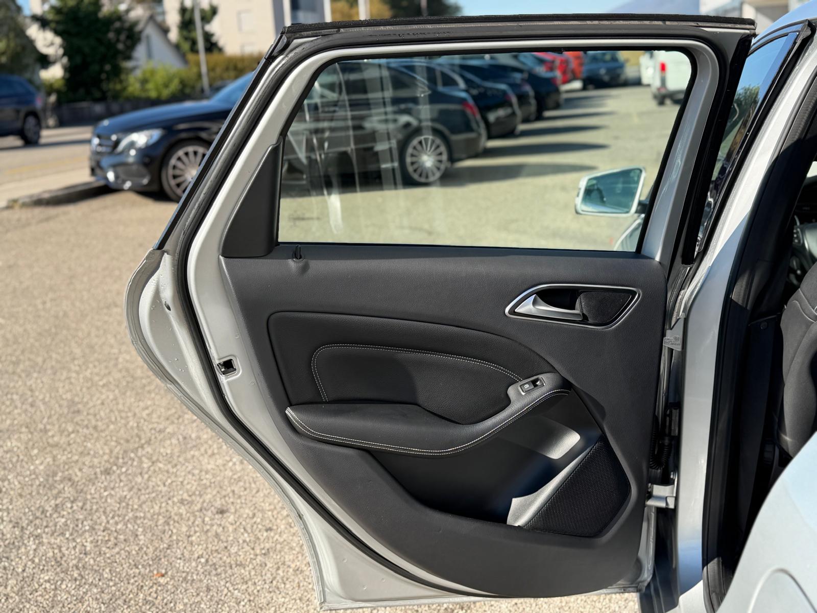 MERCEDES-BENZ B 200 CDI Urban 7G-DCT-image-11