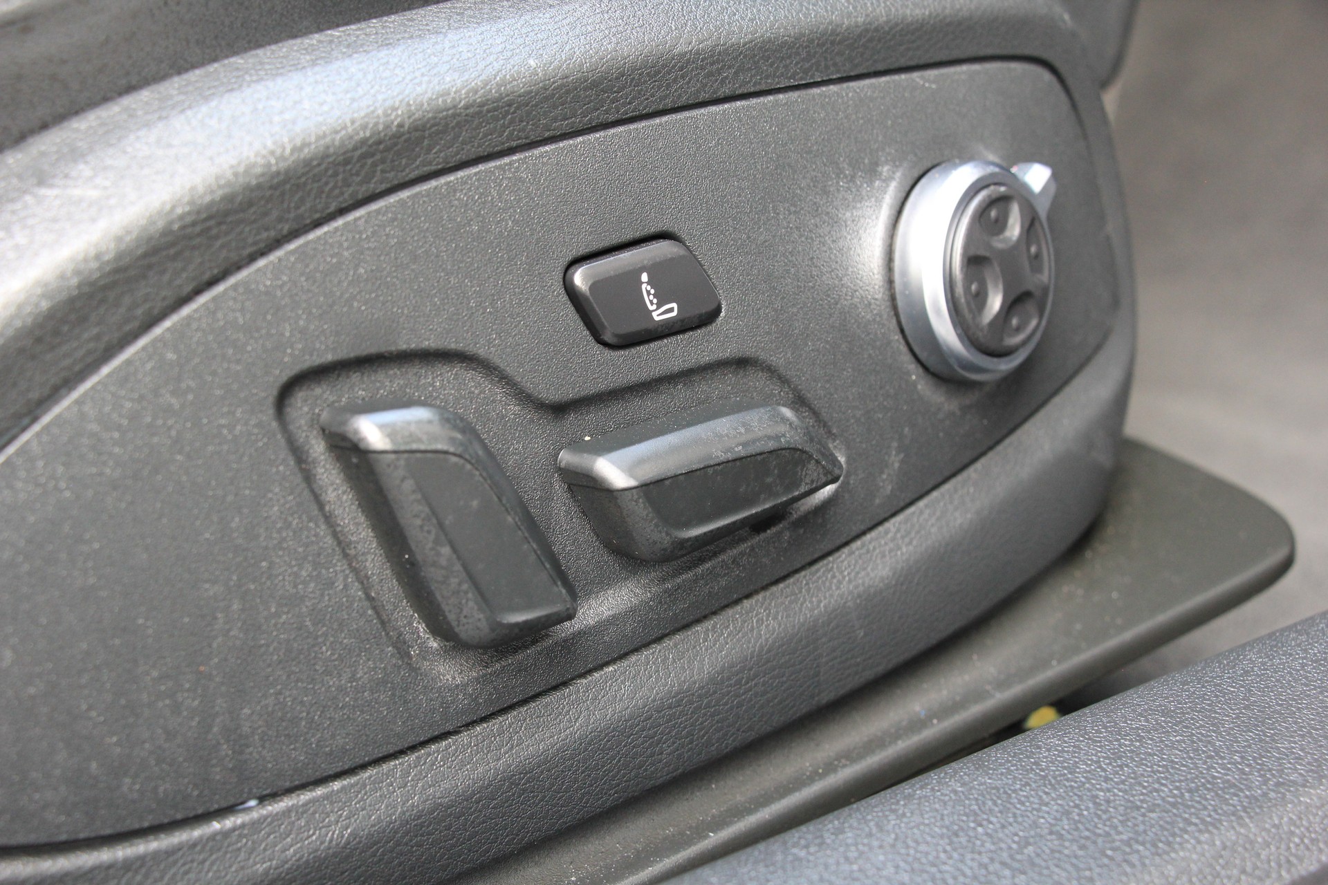AUDI RS4 Avant 2.9 TFSI quattro tiptronic-image-21
