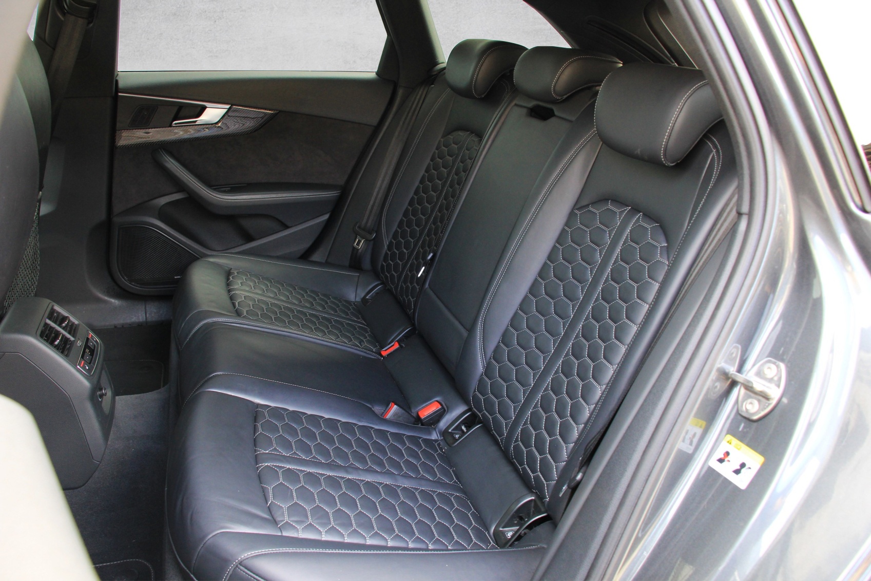 AUDI RS4 Avant 2.9 TFSI quattro tiptronic-image-13