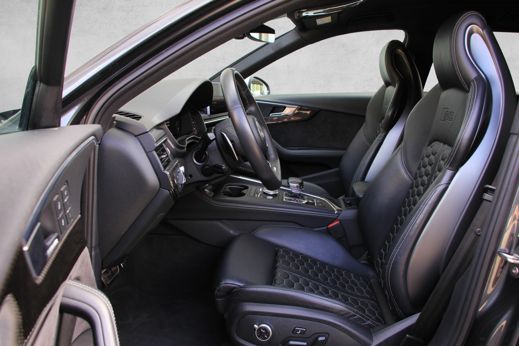 AUDI RS4 Avant 2.9 TFSI quattro tiptronic-image-11