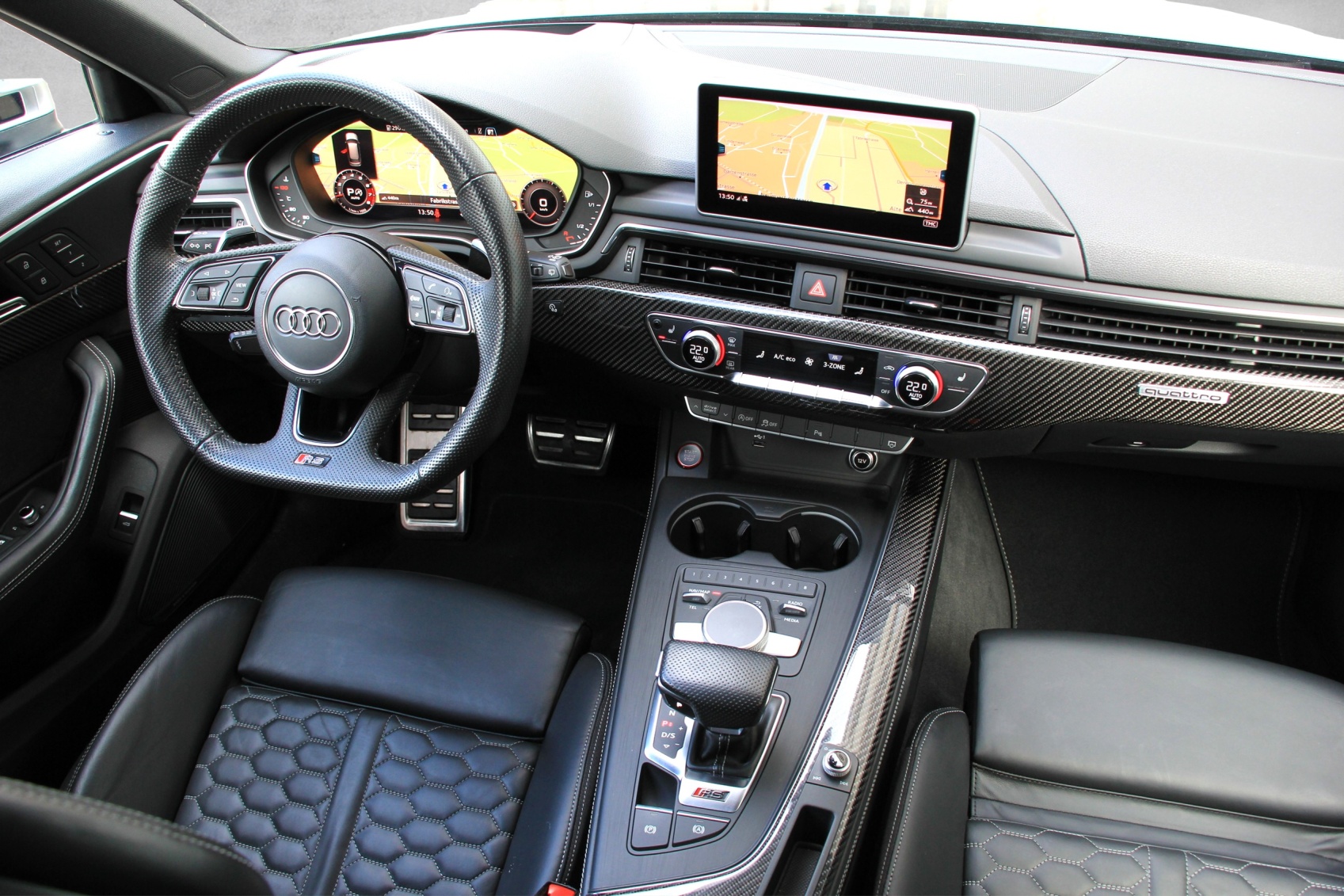 AUDI RS4 Avant 2.9 TFSI quattro tiptronic-image-10