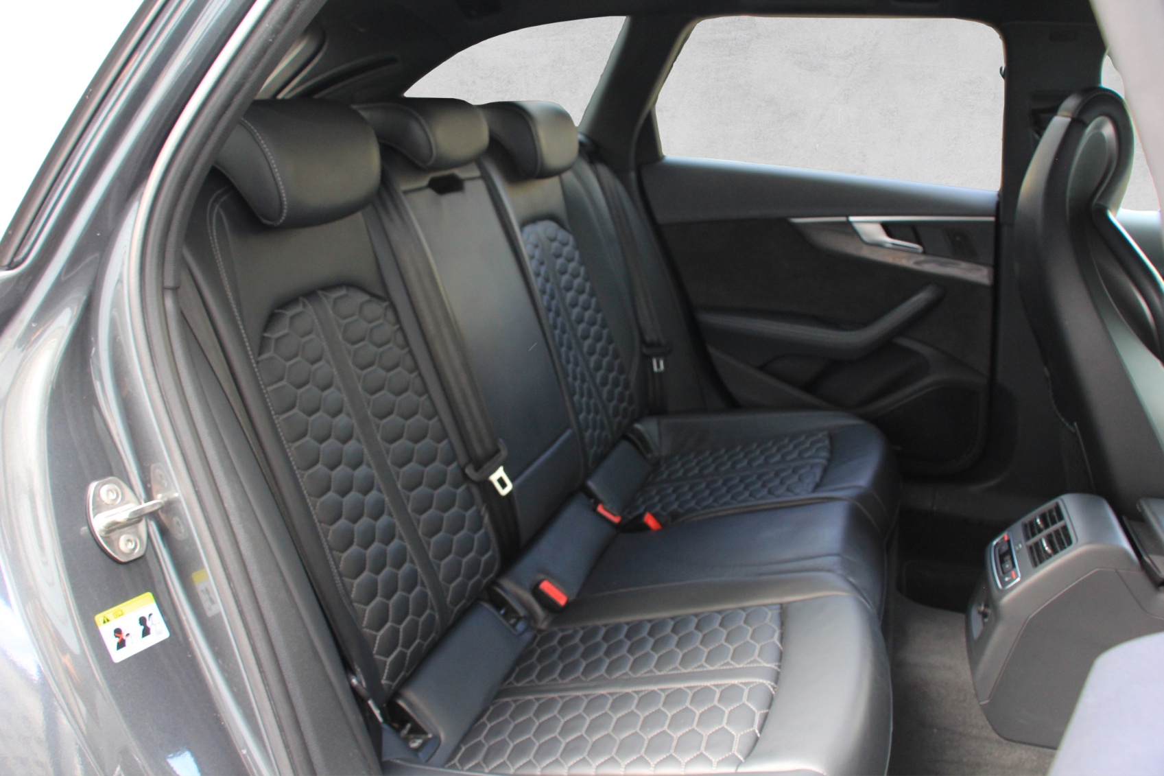 AUDI RS4 Avant 2.9 TFSI quattro tiptronic-image-15