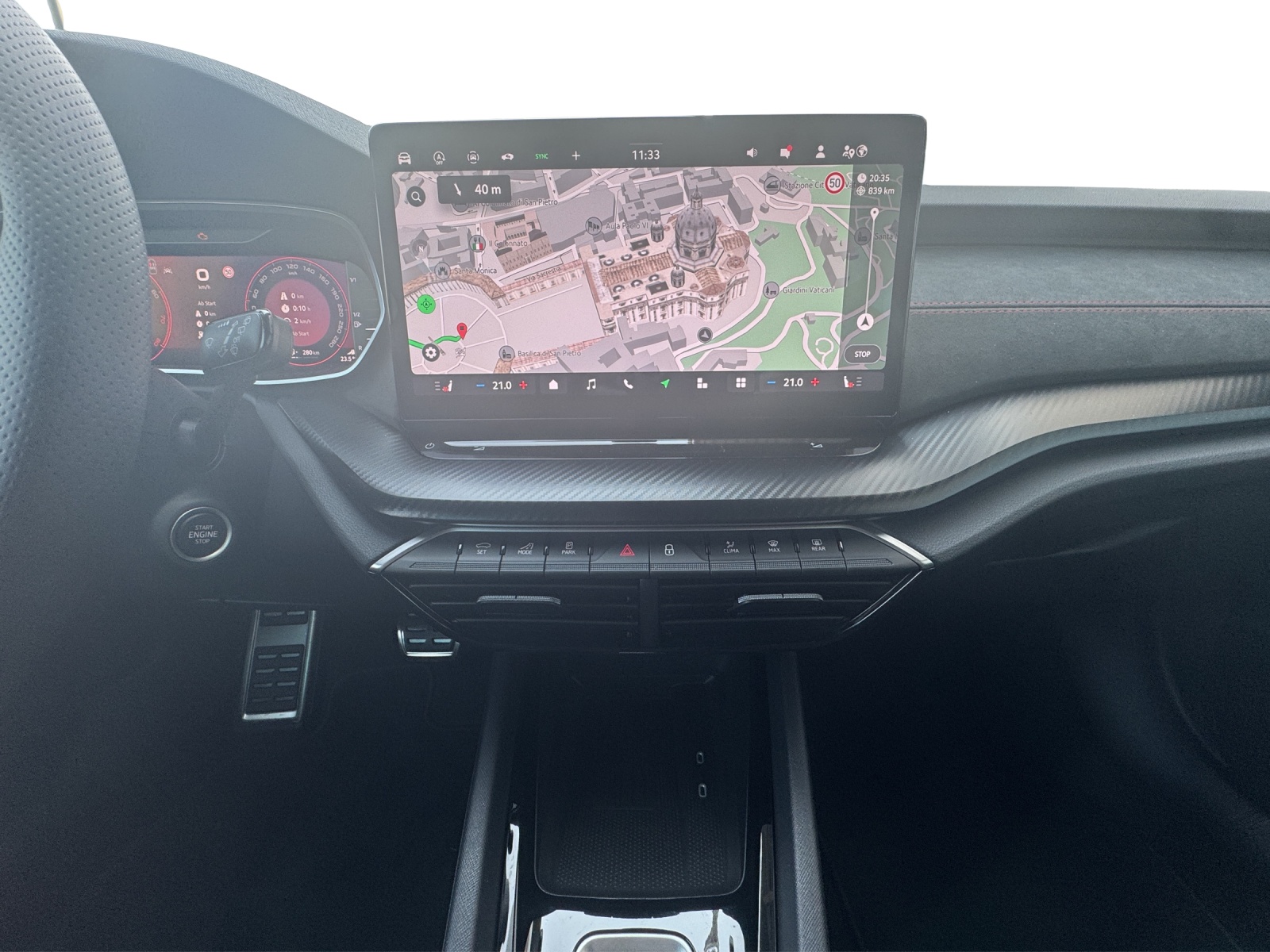 SKODA Octavia Combi 2.0 TSI RS 30 Years Edition DSG-image-7