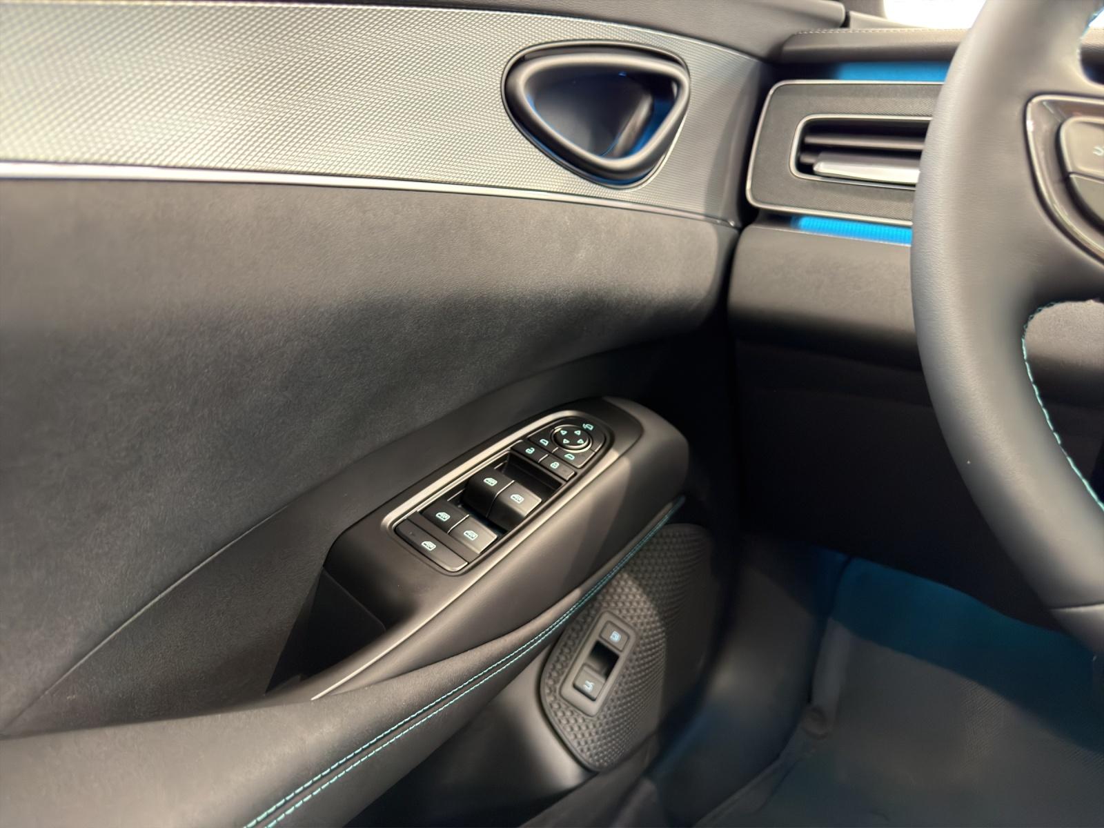 BYD Seal 6 DM-i Touring Comfort-image-15