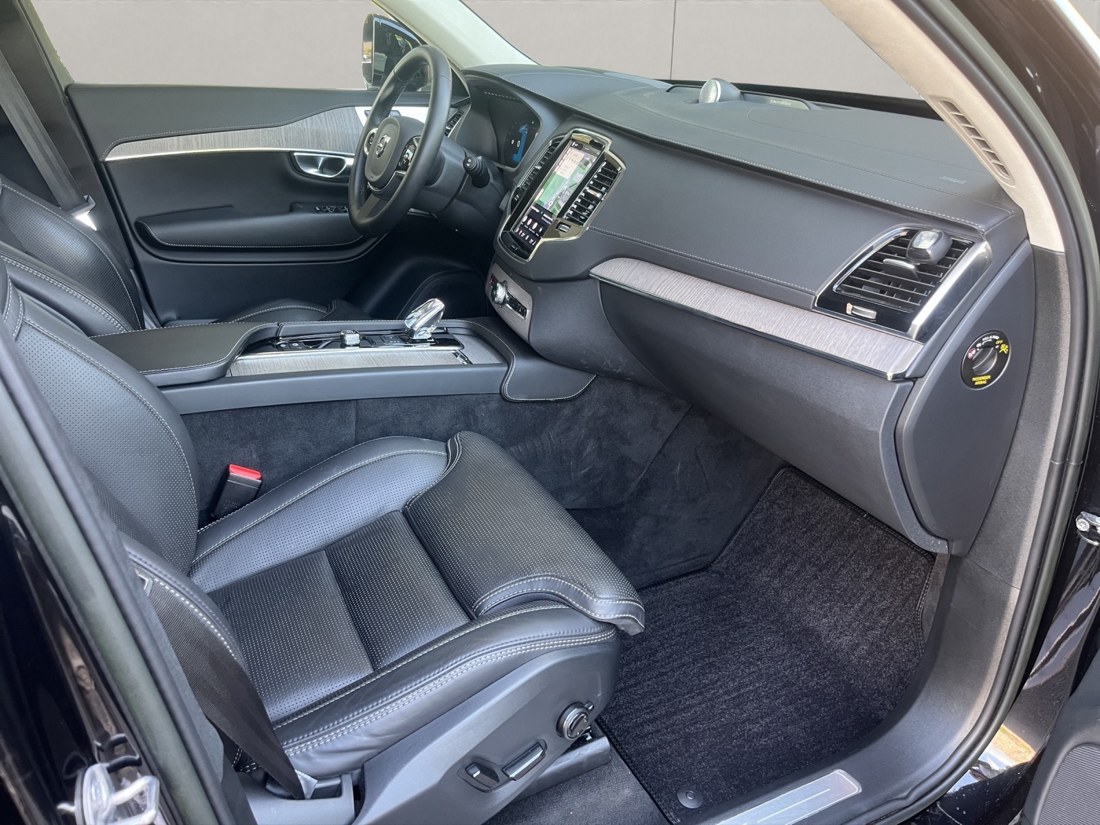 VOLVO XC90 2.0 T8 TE Ultimate Dark 7P. eAWD-image-13