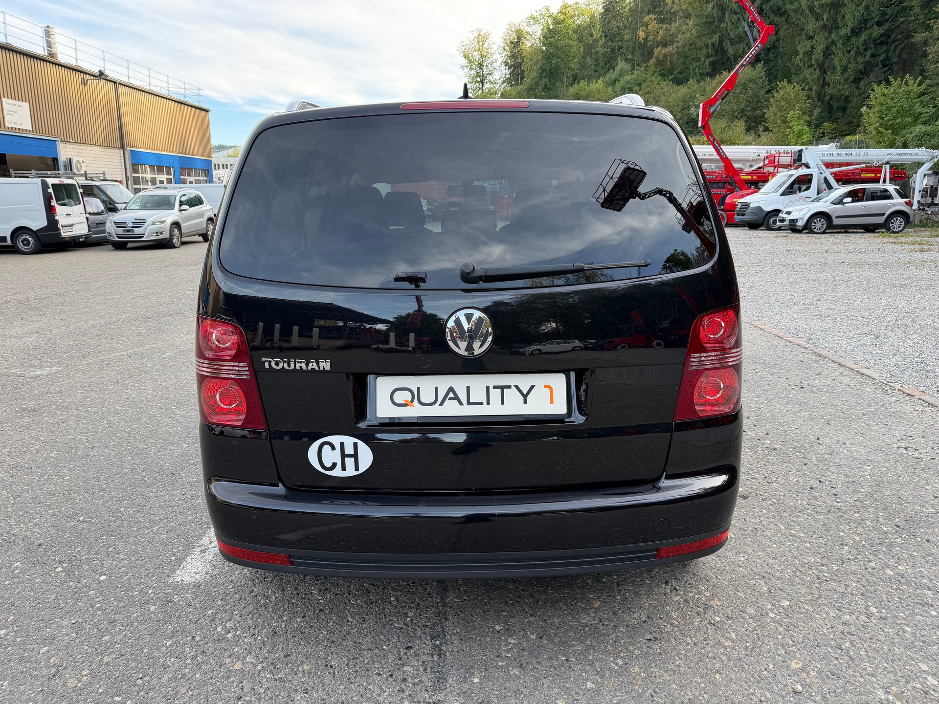 VW Touran 1.4 TSI Highline DSG-image-4