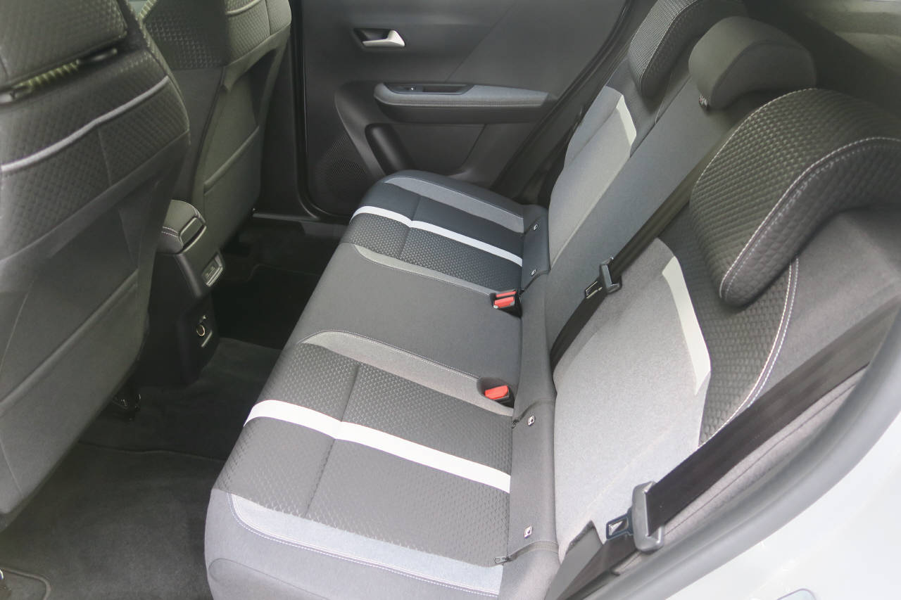 OPEL Frontera 1.2 T HEV 145 GS / 8 Jahre Garantie-image-13