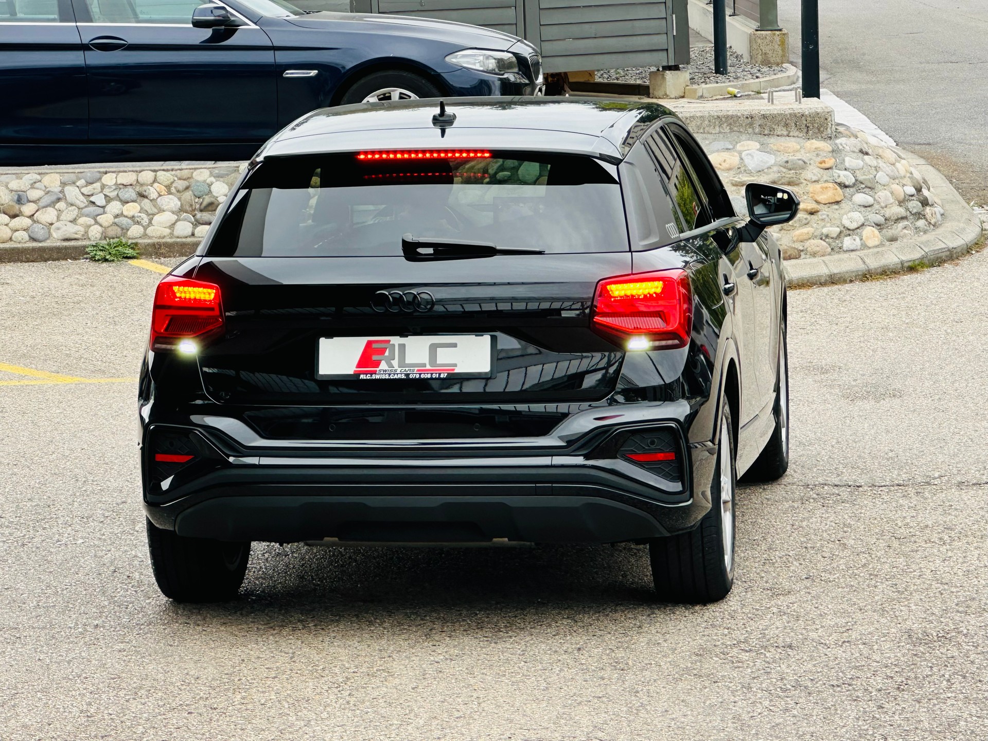 AUDI Q2 35 TFSI S line S-tronic-image-12