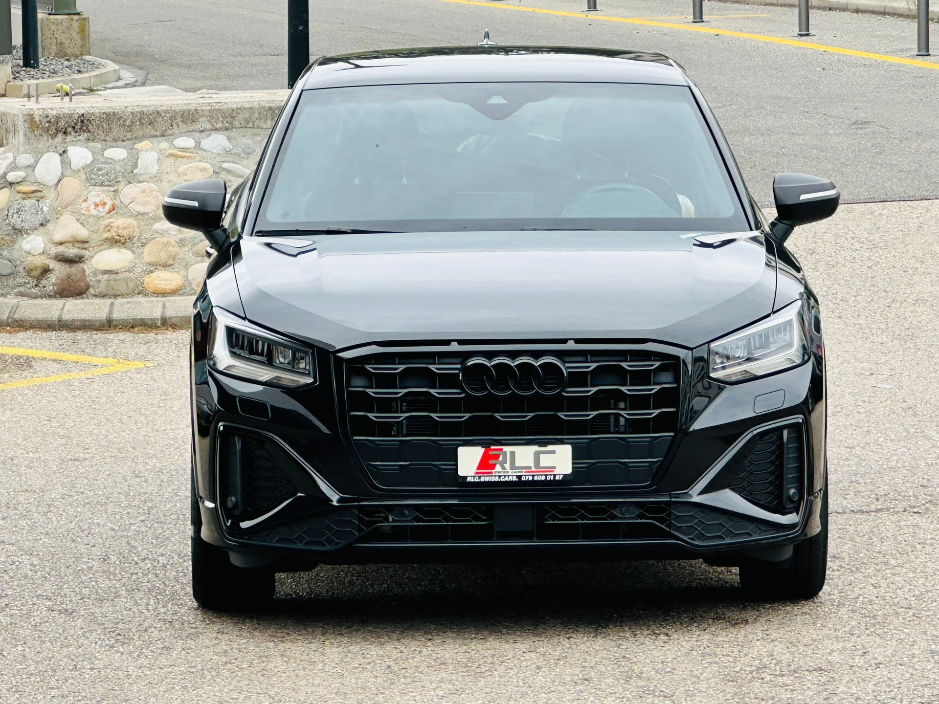 AUDI Q2 35 TFSI S line S-tronic-image-5