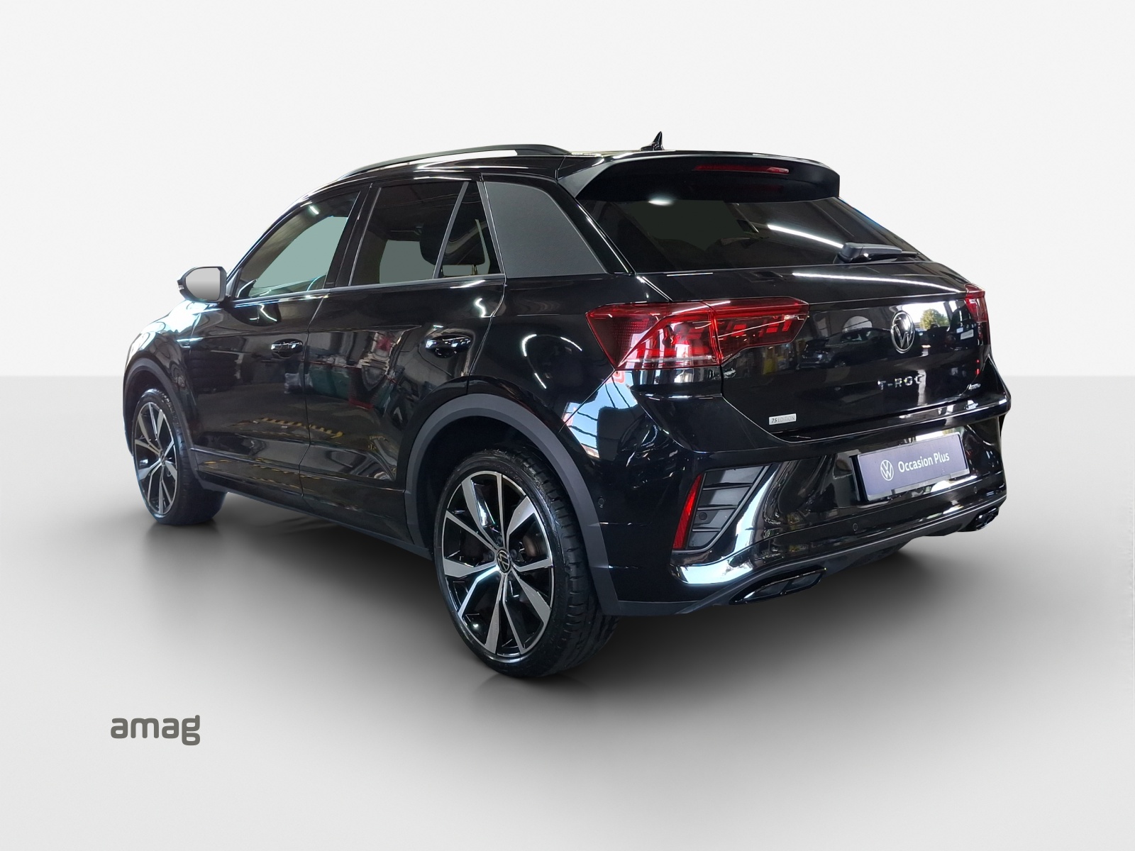 VW T-Roc 2.0 TSI R-Line DSG 4Motion-image-2