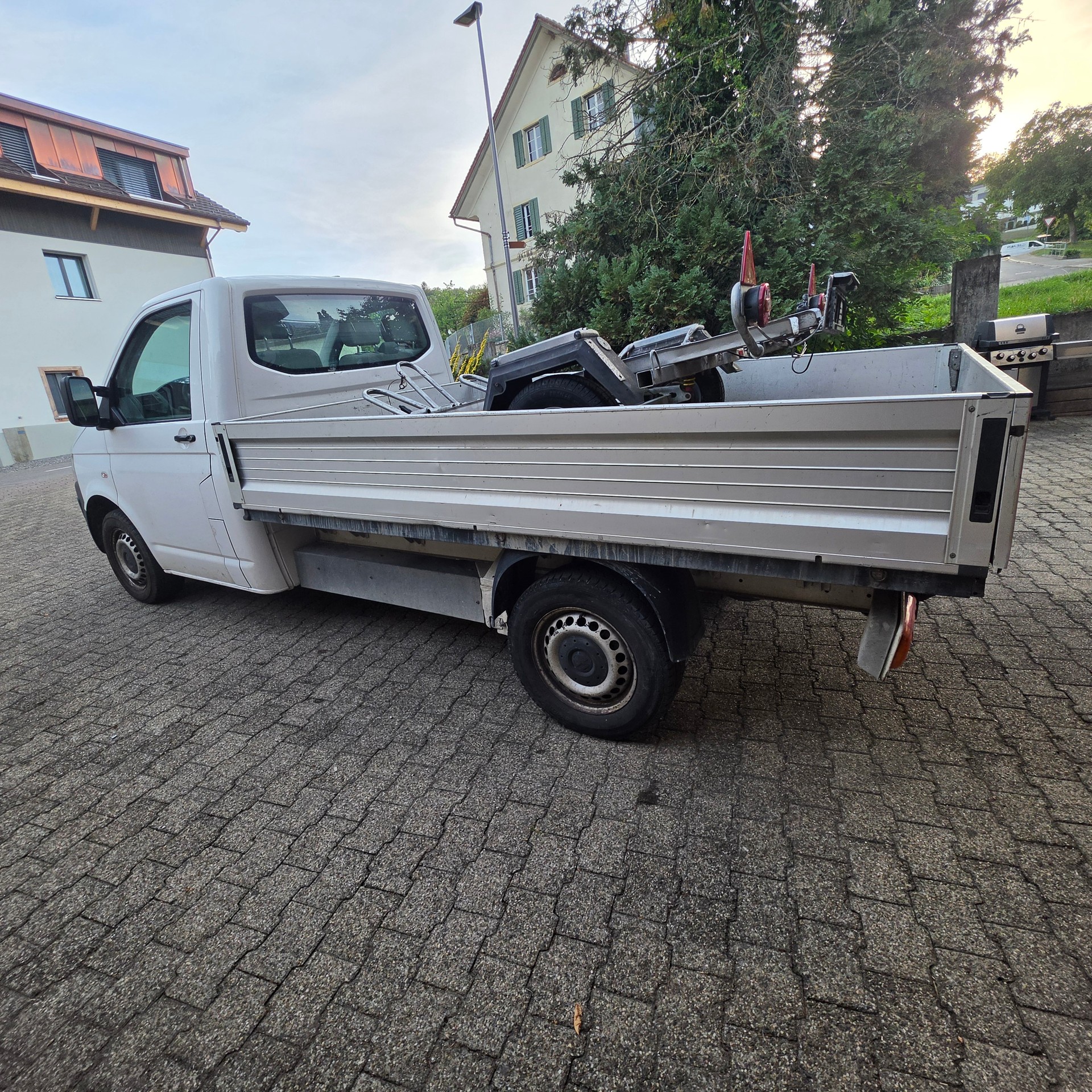 VW T5 2.0 TDI Entry-image-4