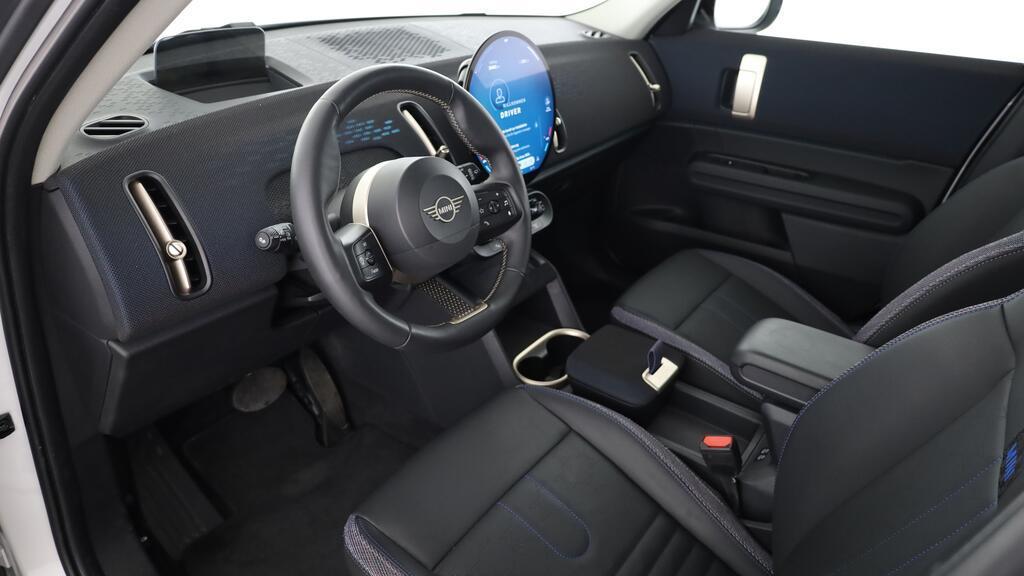 MINI Countryman E-image-16