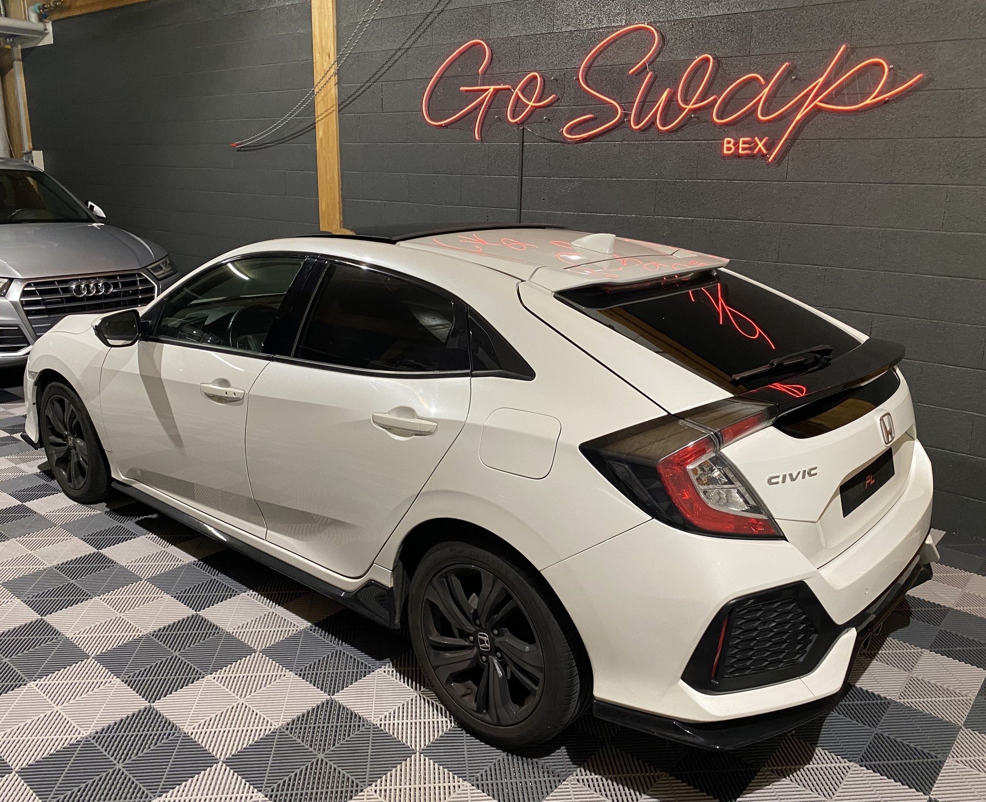 HONDA Civic 1.5 VTEC Sport Plus-image-8