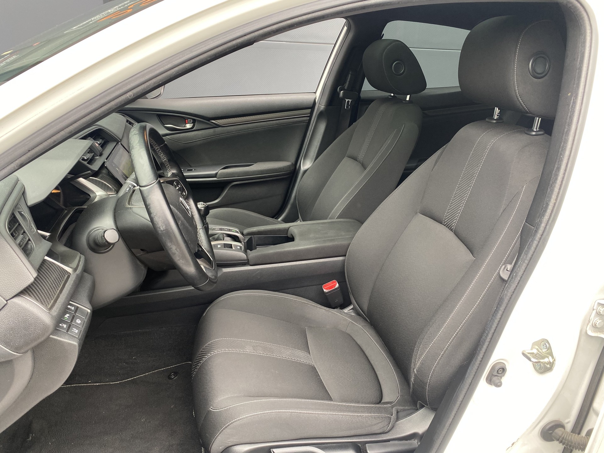 HONDA Civic 1.5 VTEC Sport Plus-image-15