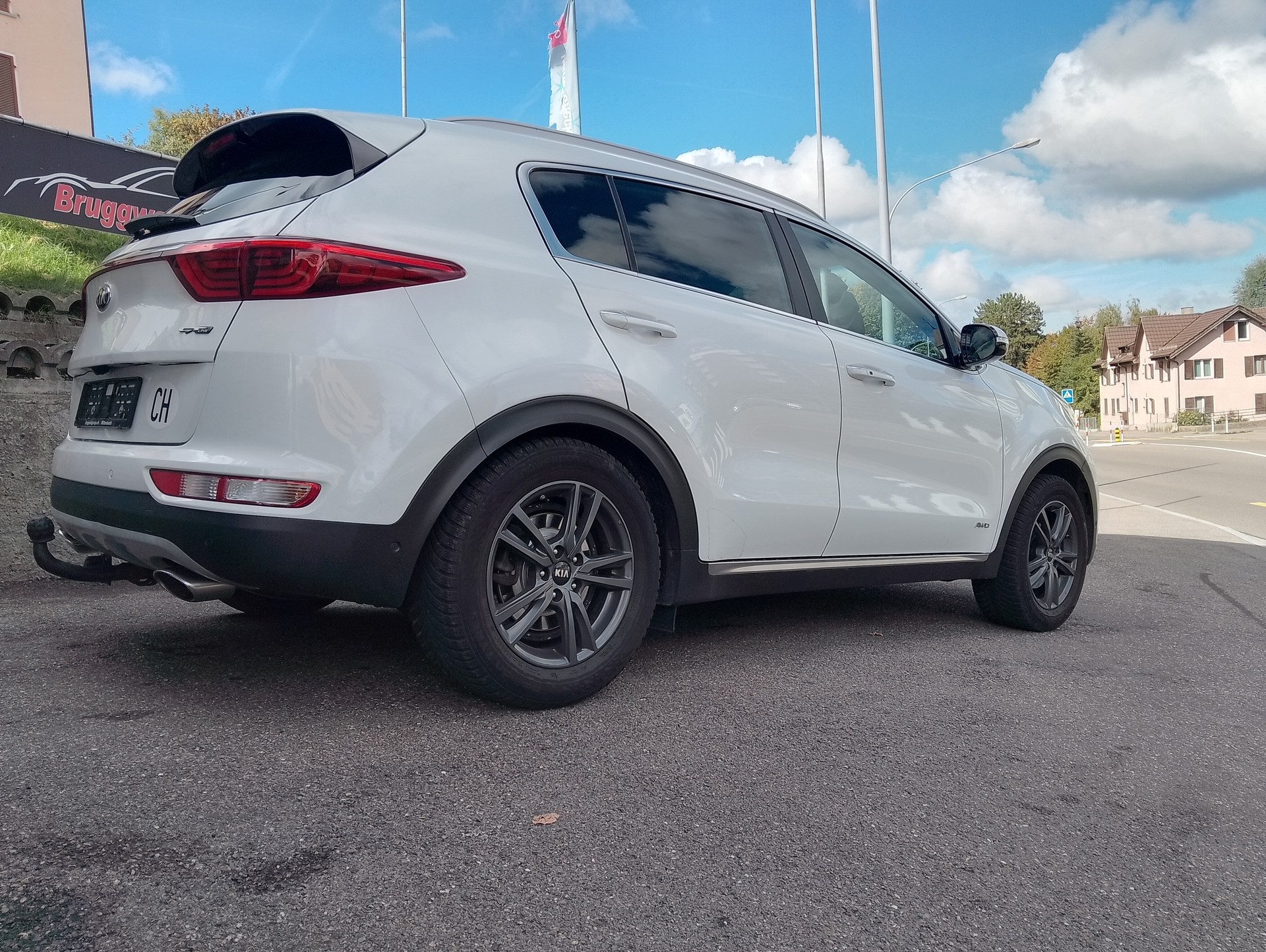 KIA Sportage 2.0CRDi Style GT Line 4WD Automat-image-8
