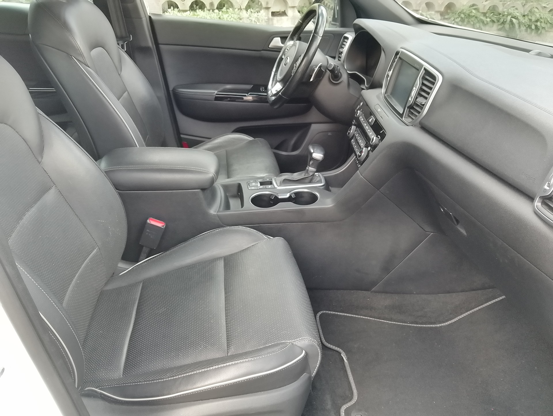 KIA Sportage 2.0CRDi Style GT Line 4WD Automat-image-14