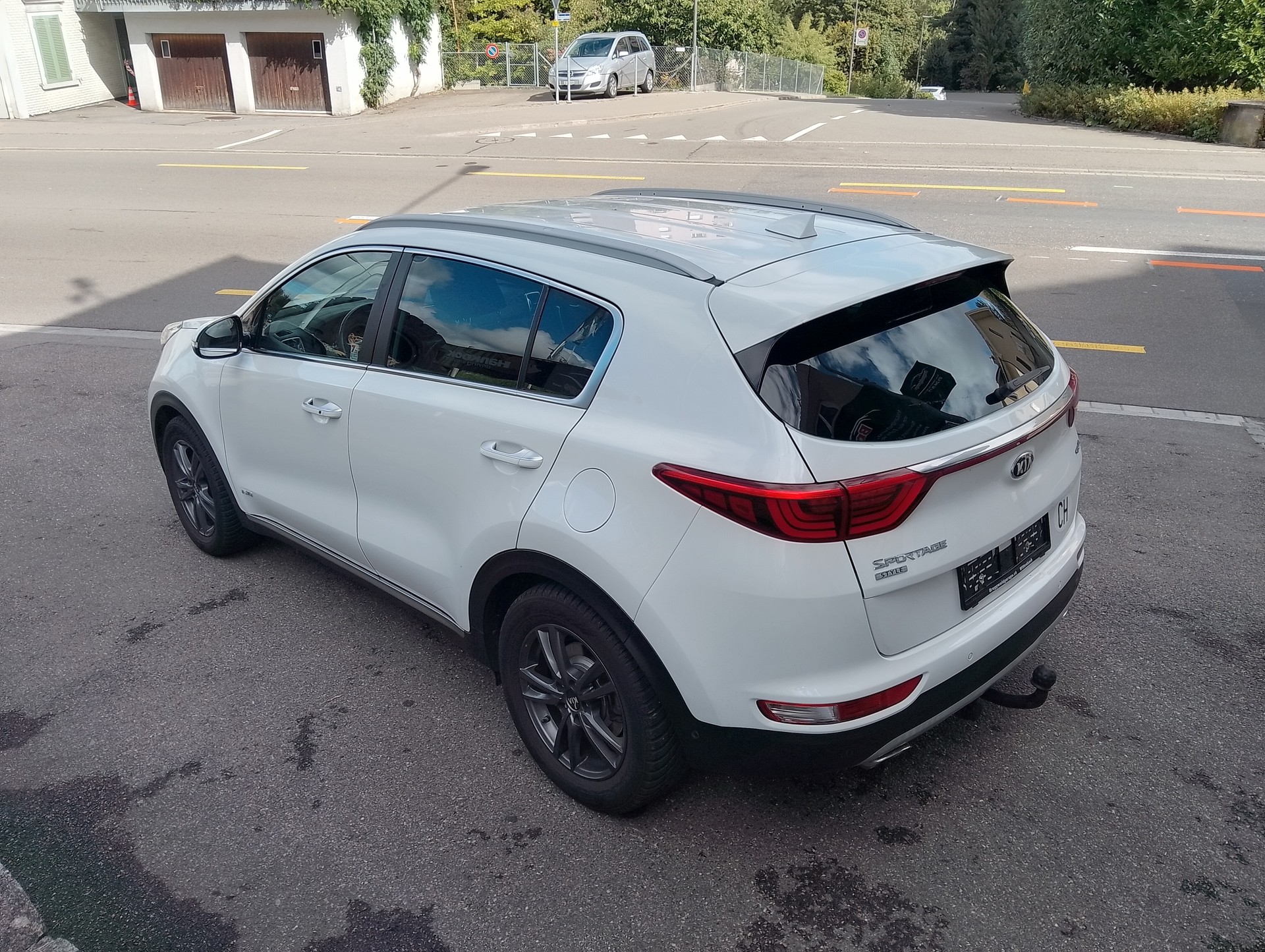 KIA Sportage 2.0CRDi Style GT Line 4WD Automat-image-11