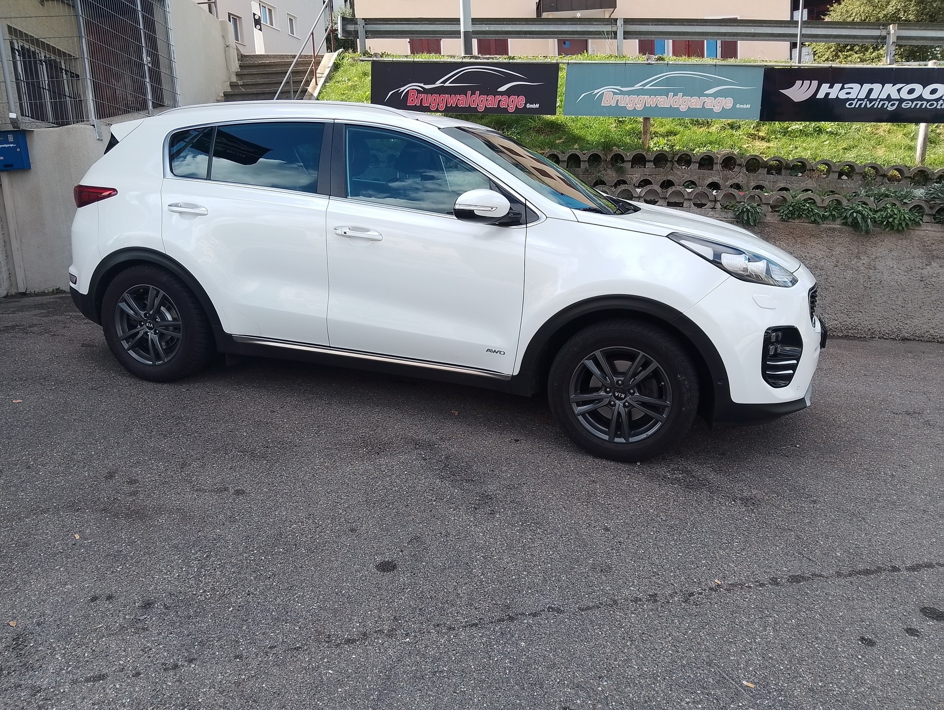 KIA Sportage 2.0CRDi Style GT Line 4WD Automat-image-6
