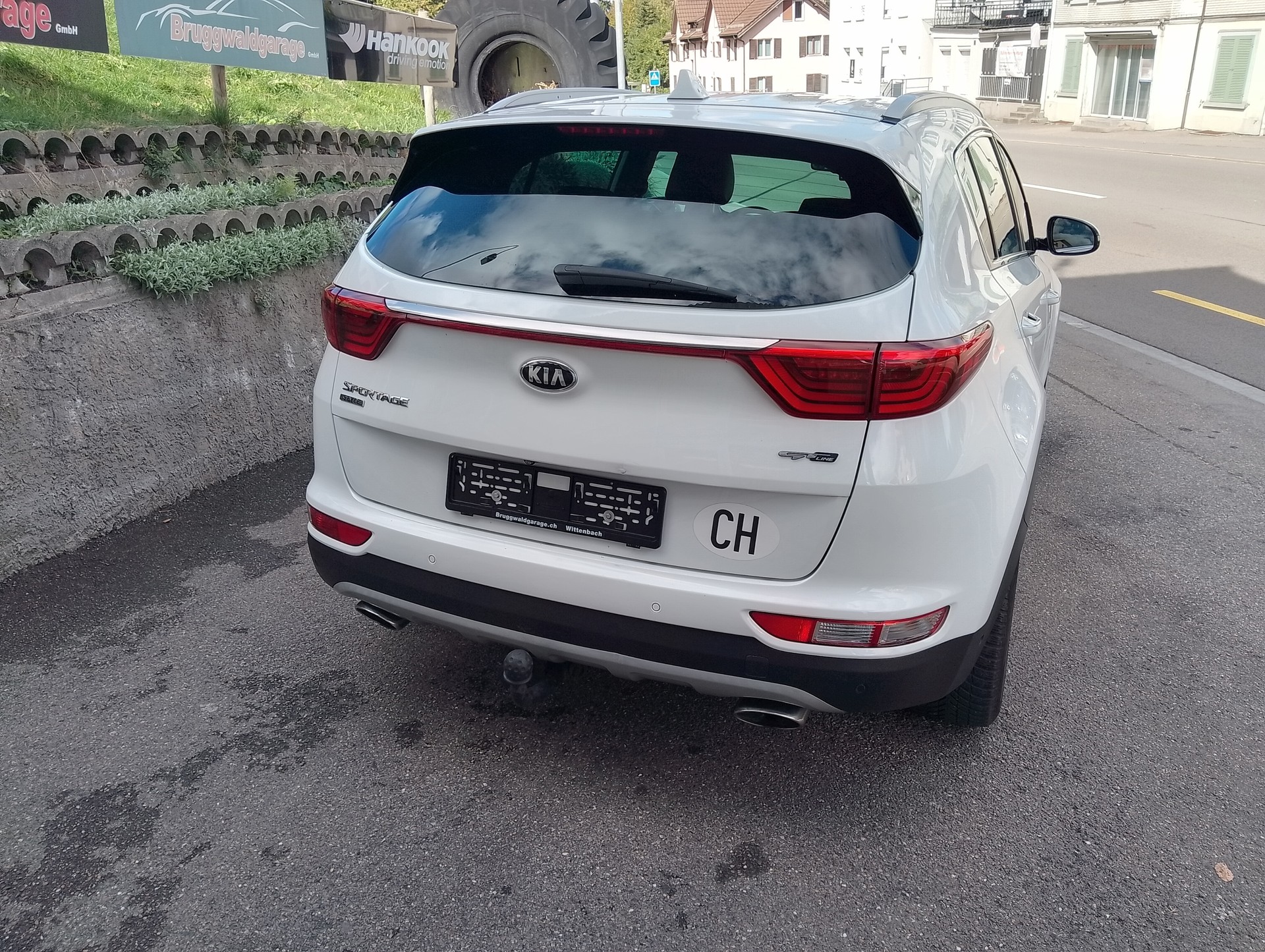 KIA Sportage 2.0CRDi Style GT Line 4WD Automat-image-9
