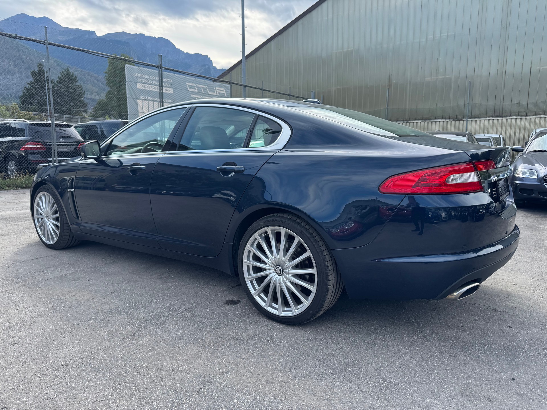 JAGUAR XF 3.0d V6 Prem. Luxury-image-5