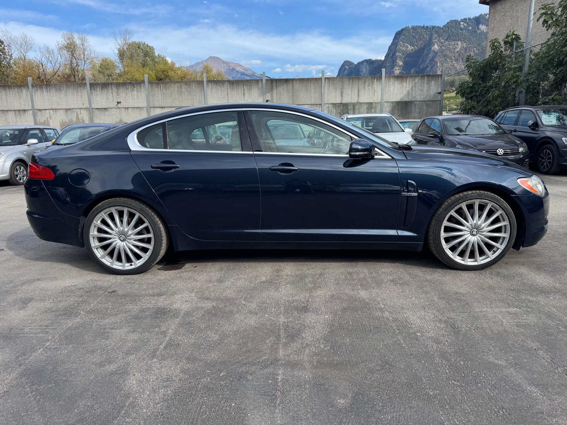 JAGUAR XF 3.0d V6 Prem. Luxury-image-2