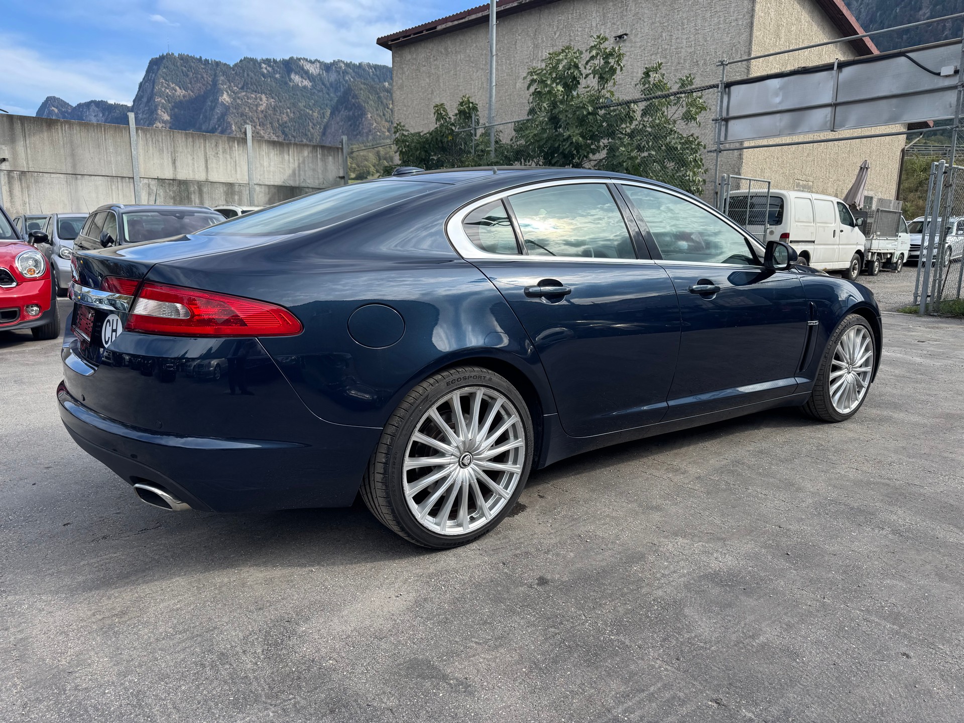 JAGUAR XF 3.0d V6 Prem. Luxury-image-3