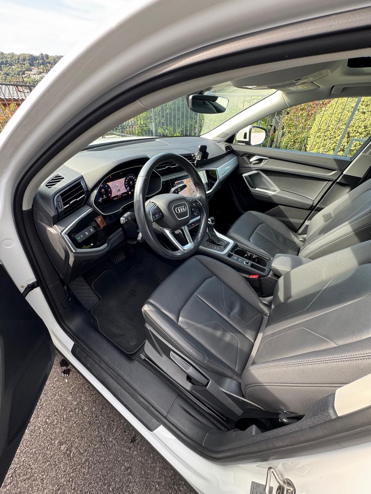 AUDI 2.0 35 TDI Attraction quattro S-Tronic-image-0