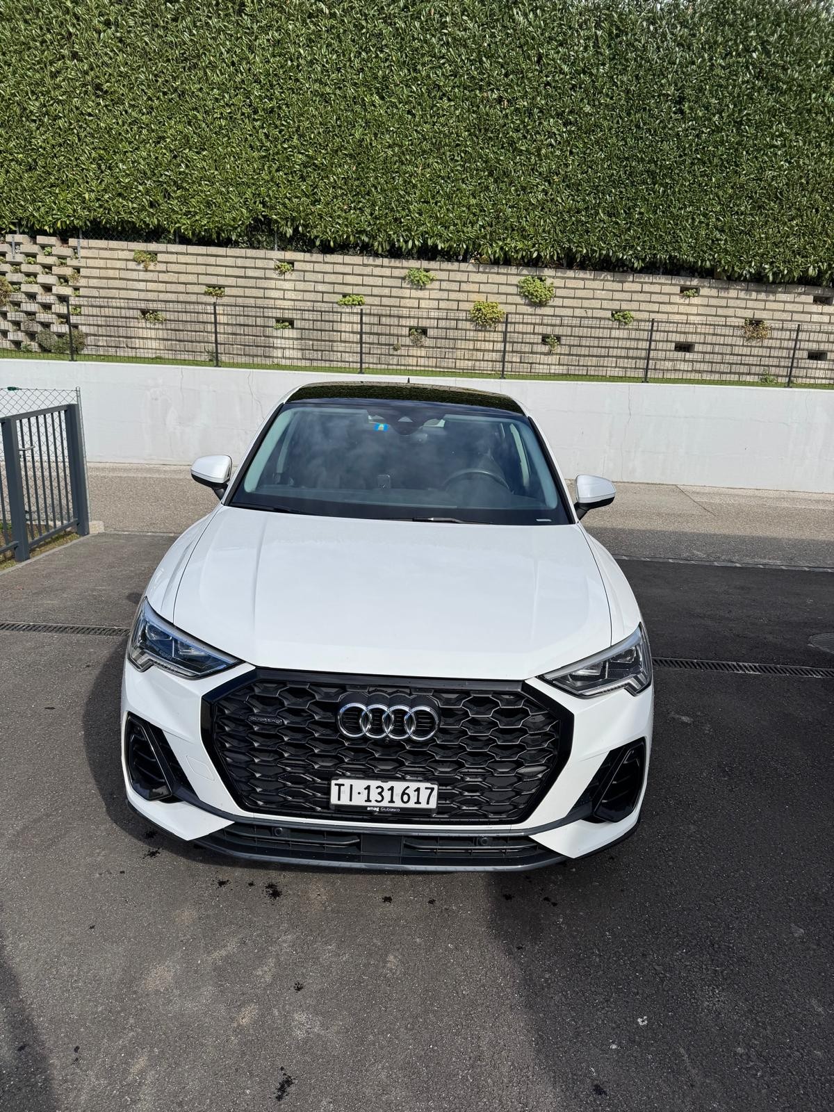 AUDI 2.0 35 TDI Attraction quattro S-Tronic-image-2