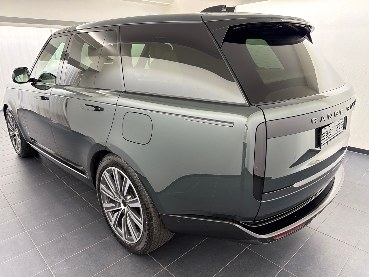 LAND ROVER RR P460e PHEV Autobiogr.-showroom-element-1