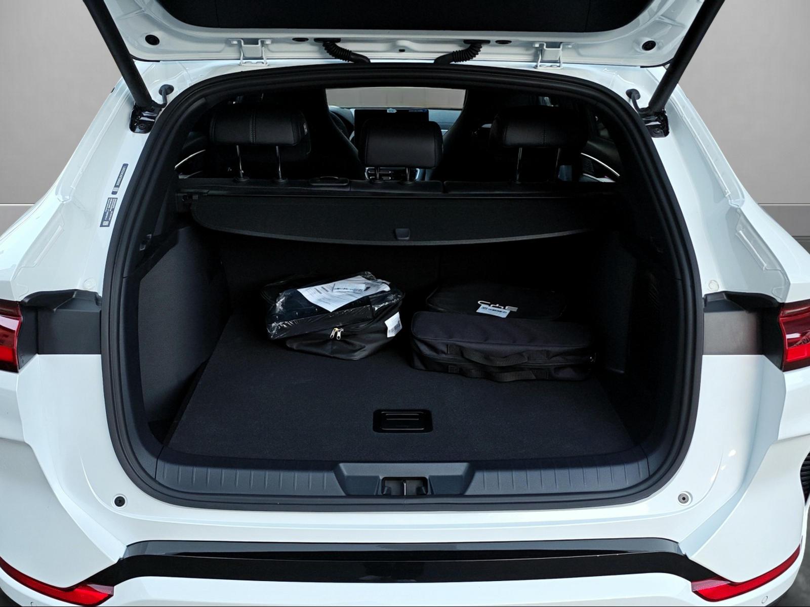 BYD Seal U DM-i Design AWD-image-13