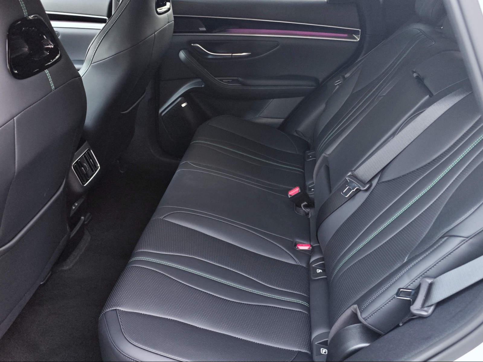 BYD Seal U DM-i Design AWD-image-14