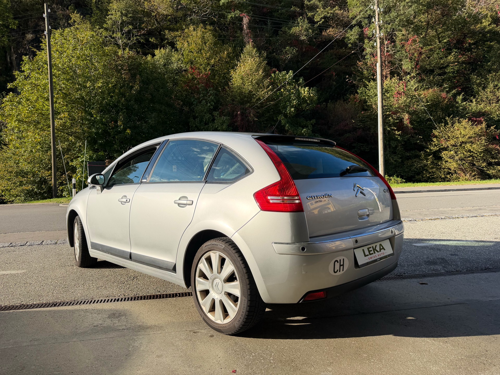 CITROEN C4 Berline 2.0 16V HDi Exclusive-image-3