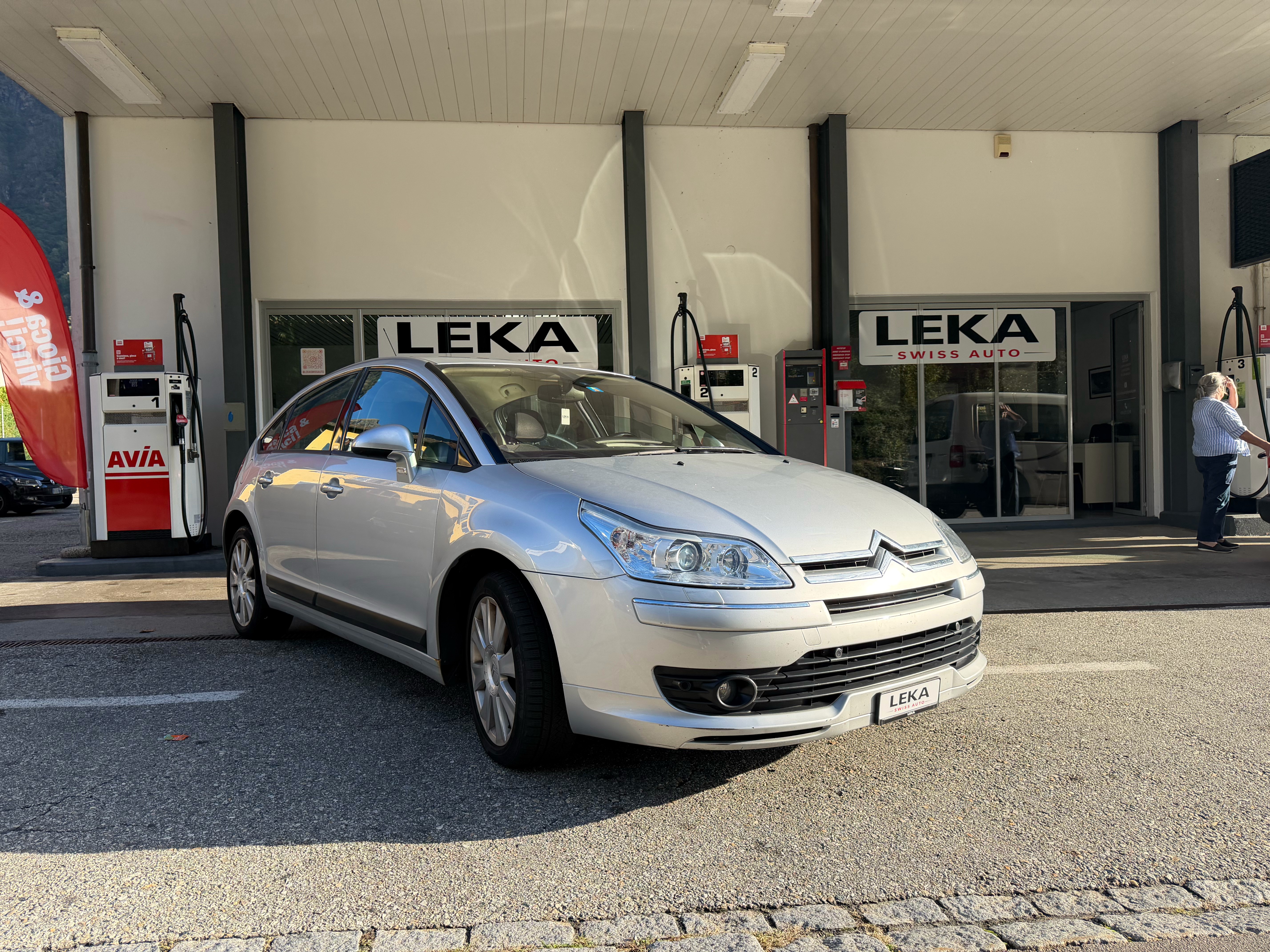 Car photo