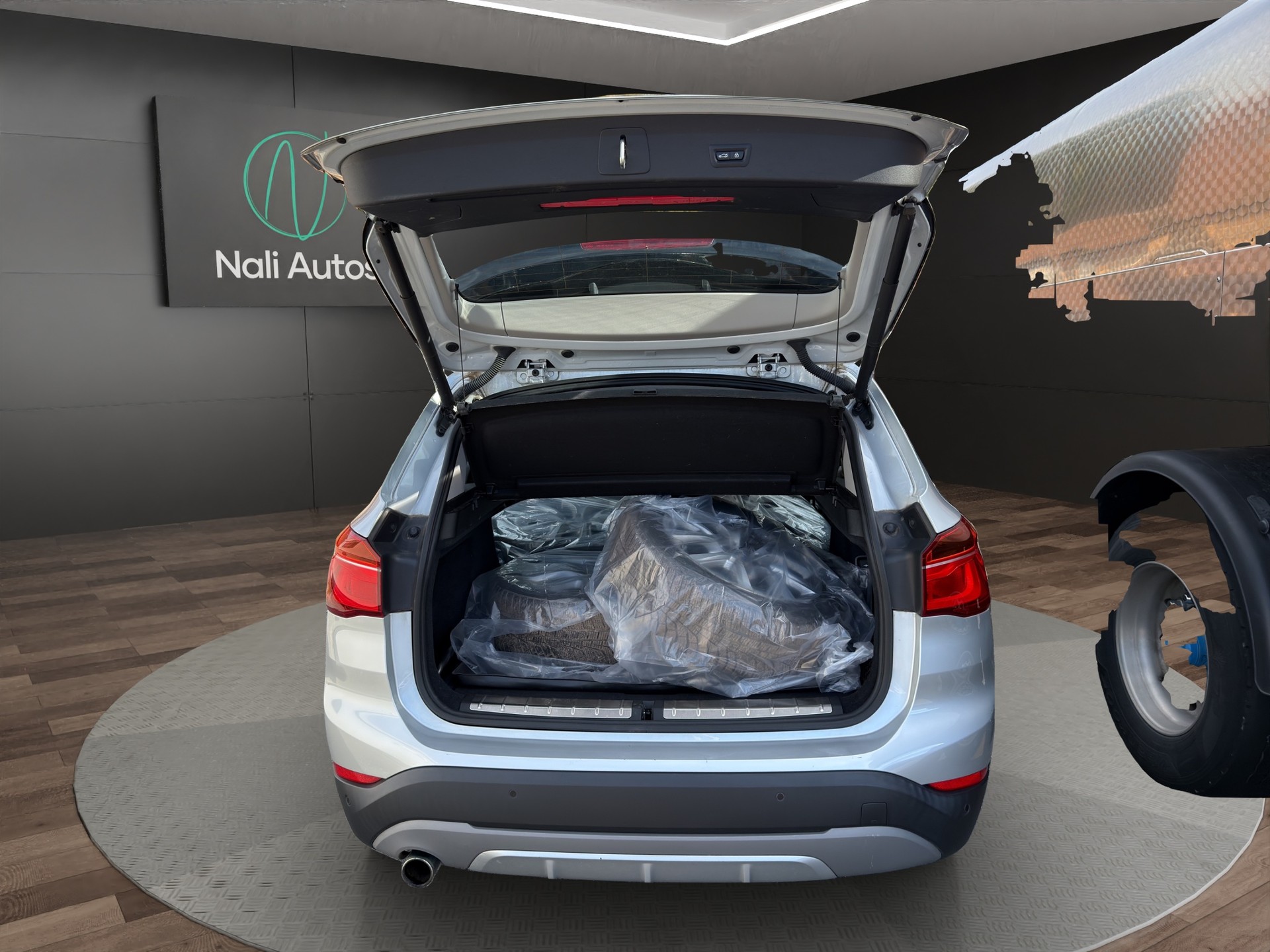 BMW X1 xDrive 18d Sport Line Steptronic-image-13