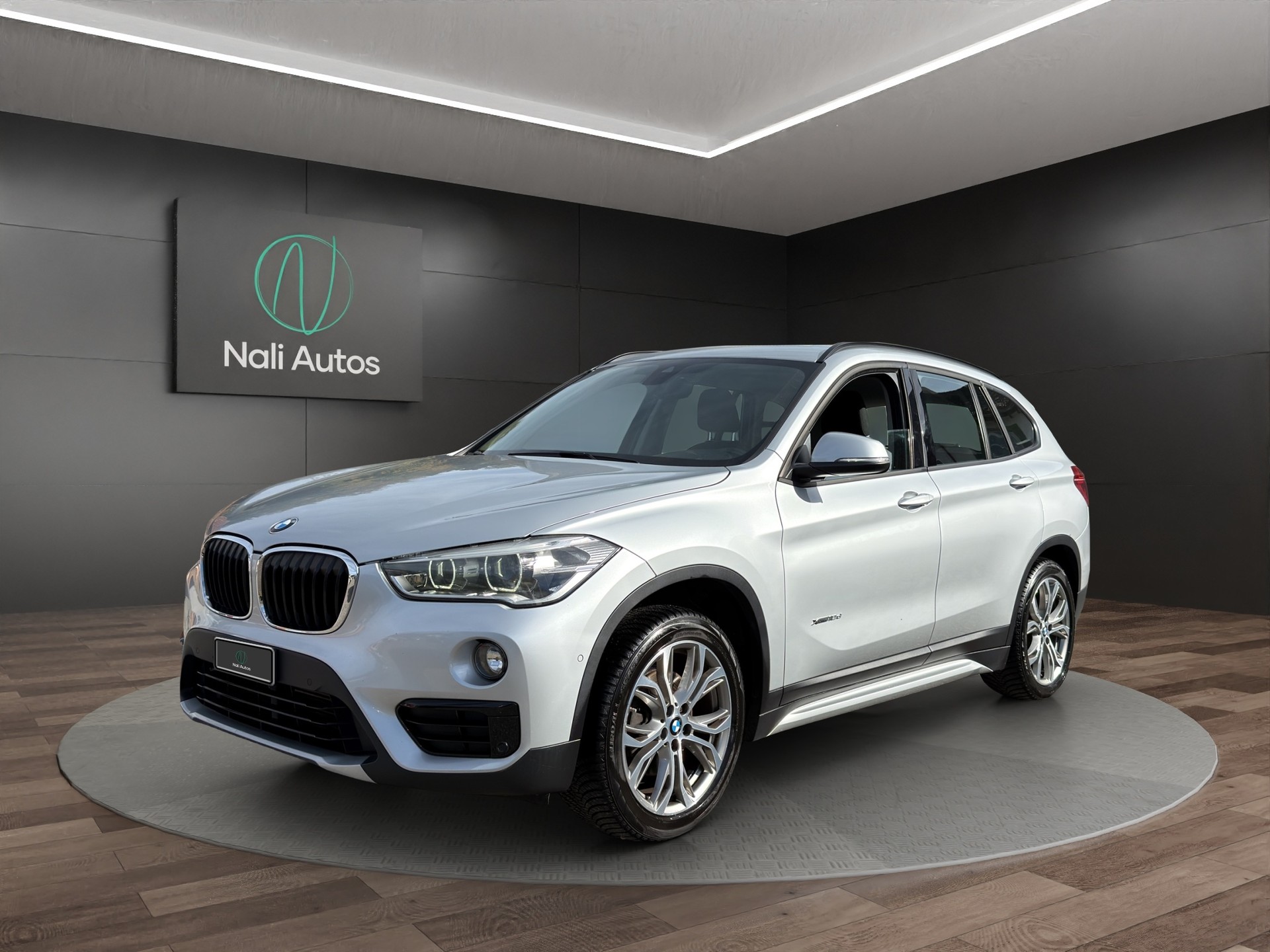 BMW X1 xDrive 18d Sport Line Steptronic-image-0
