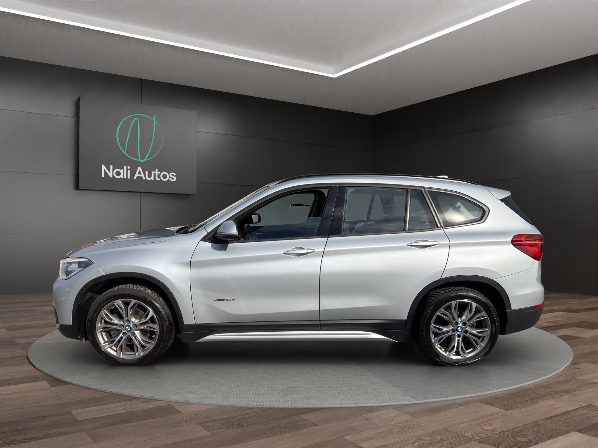 BMW X1 xDrive 18d Sport Line Steptronic-image-2